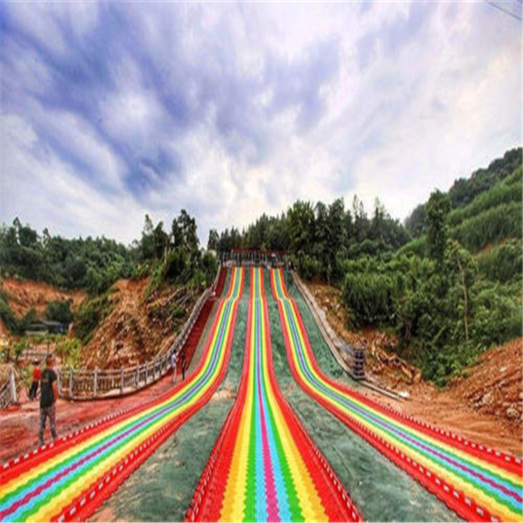 泉州彩虹滑道项目